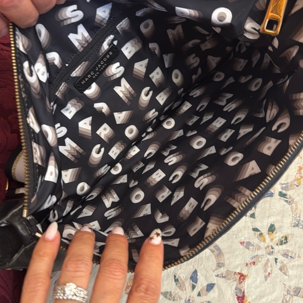 Marc Jacobs Black Leather Shoulder Bag with Striped Strap - Picture 7 of 8